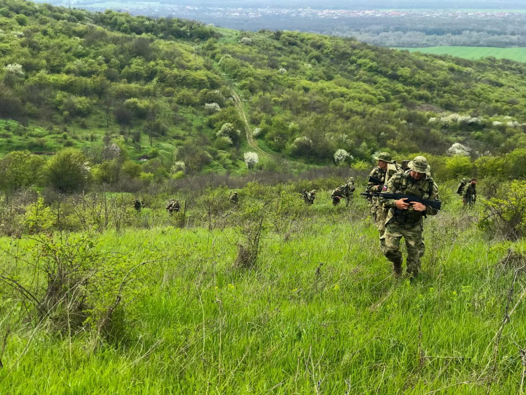 Сотрудники вооруженной личной охраны на ежегодных учениях в Международном учебном центре сил специального назначения «Российский Университет Спецназа» .
